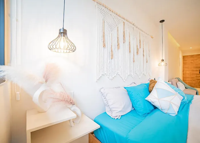 Crystal By Hotel *