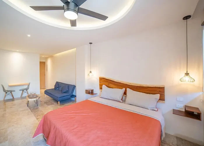 Crystal By Hotel