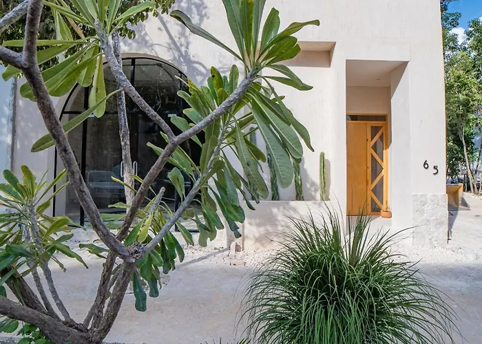 Hotel Crystal By